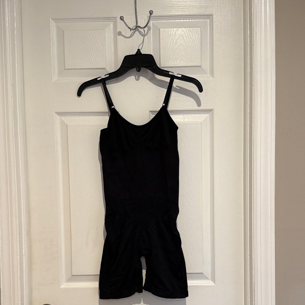 NWOT Women's Black Shapewear Sculpting Bodysuit with Adjustable Straps